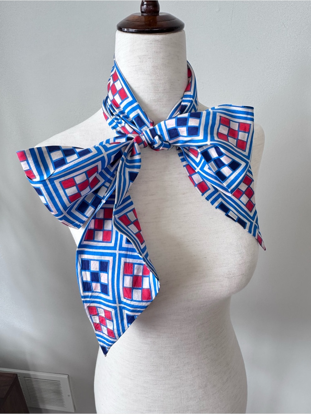 Vintage! Ray Strauss 100% Silk Geo Print Neck Scarf in Blue, Red & White